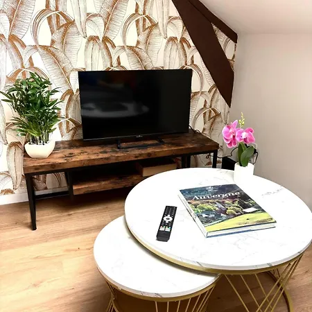 La Mansarde - Cosy De 2 Апартаменты Монлюсон